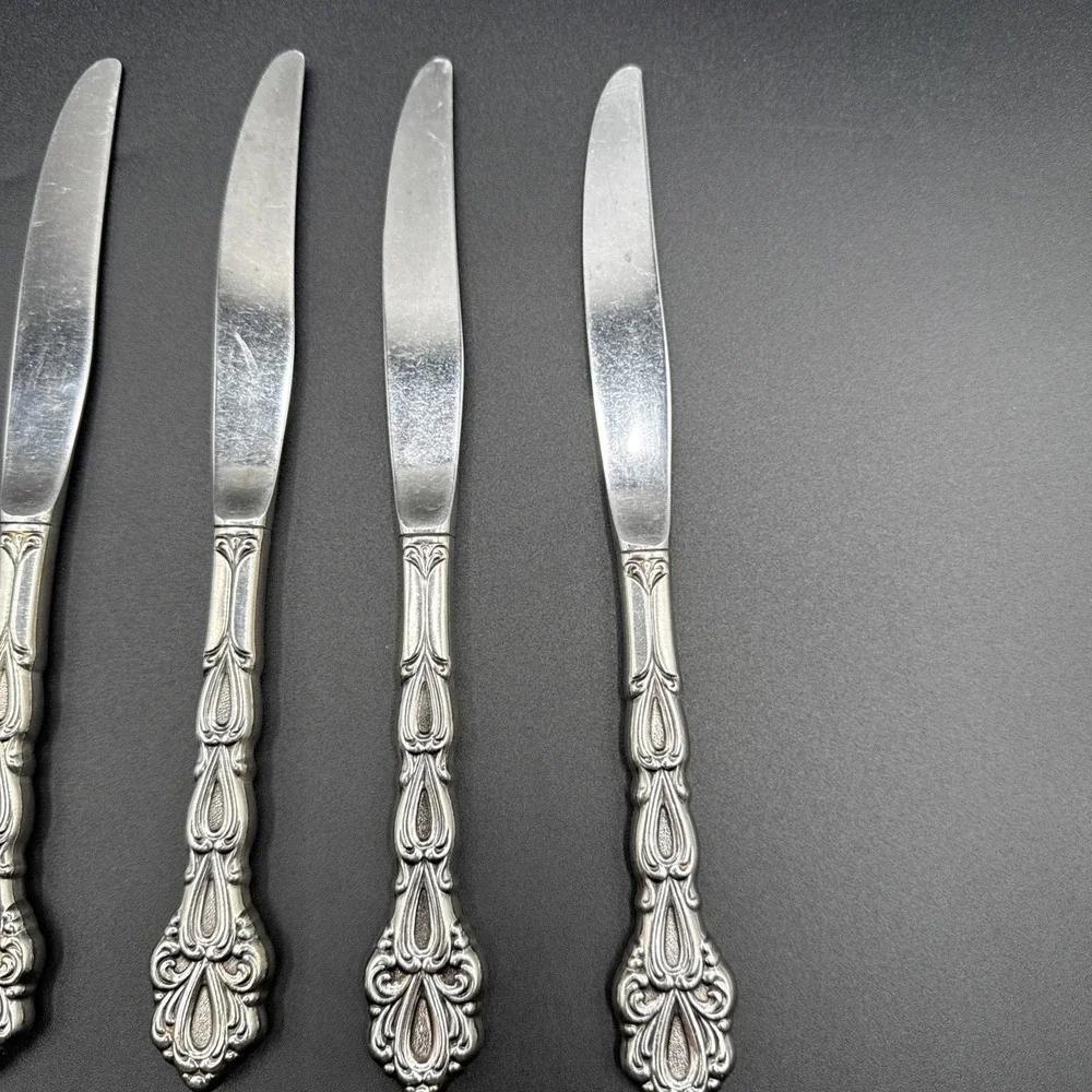 Oneida Chandelier Set of 6 Butter Knives Community Stainless Flatware Butter